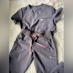 FIGS scrubs set XS